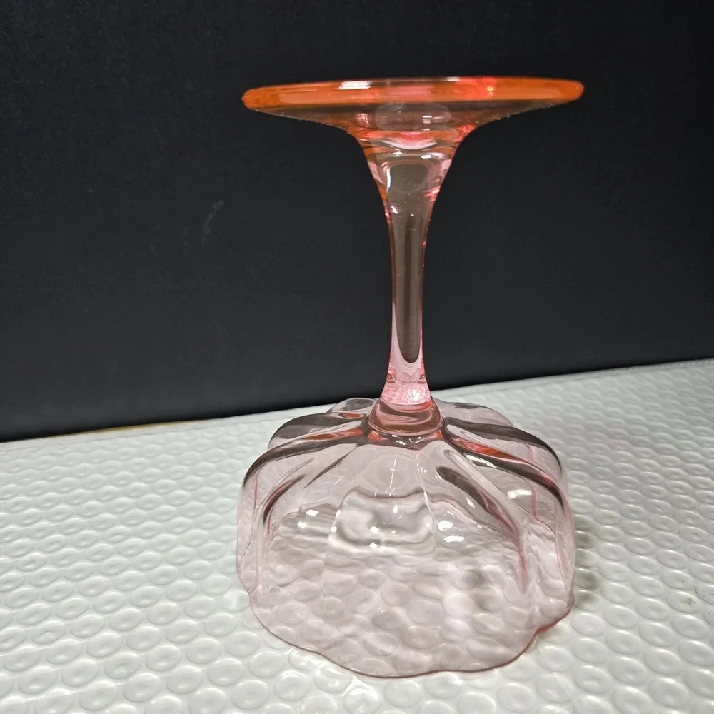 The Wine Savant Flower Shaped Coupe Glass Wavy Pedals Pink
